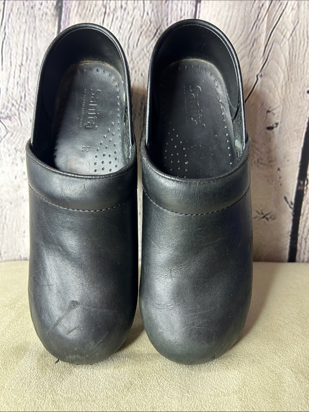 Saniya black womens slip on clogs size 39